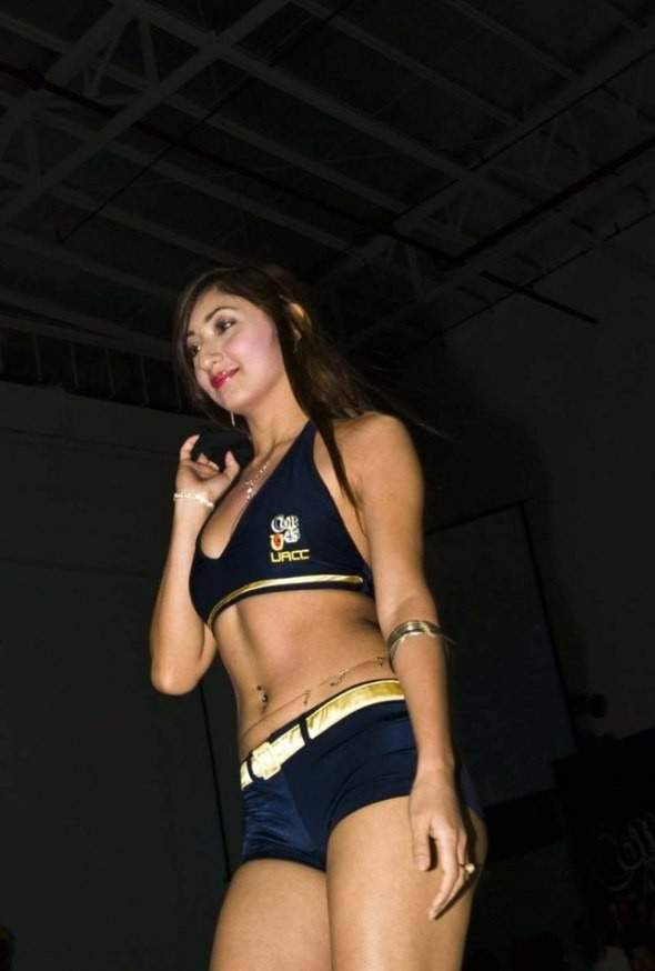 Hostessy z gal boksu 33