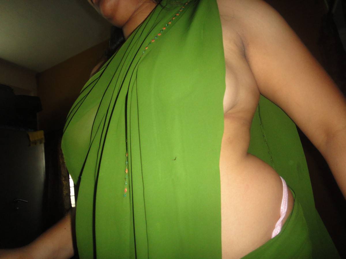 Indian Aunty S Boobs And Pussy Between The Saree Page 6 Xossip