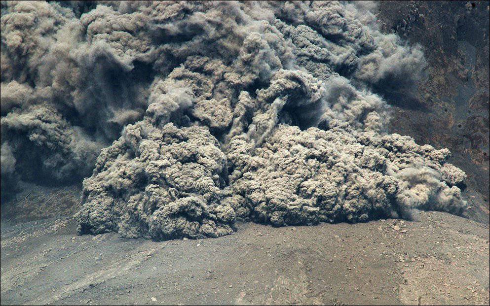 993x621 Erupcja wulkanu Sinabung 24