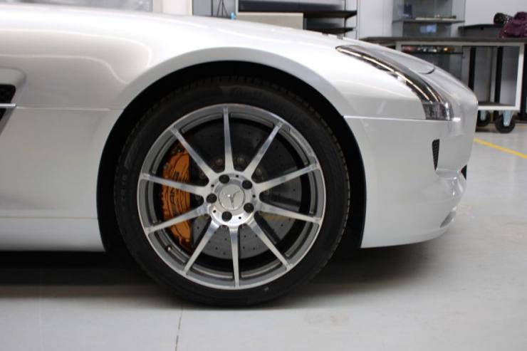 Mercedes-Benz SLS AMG 3