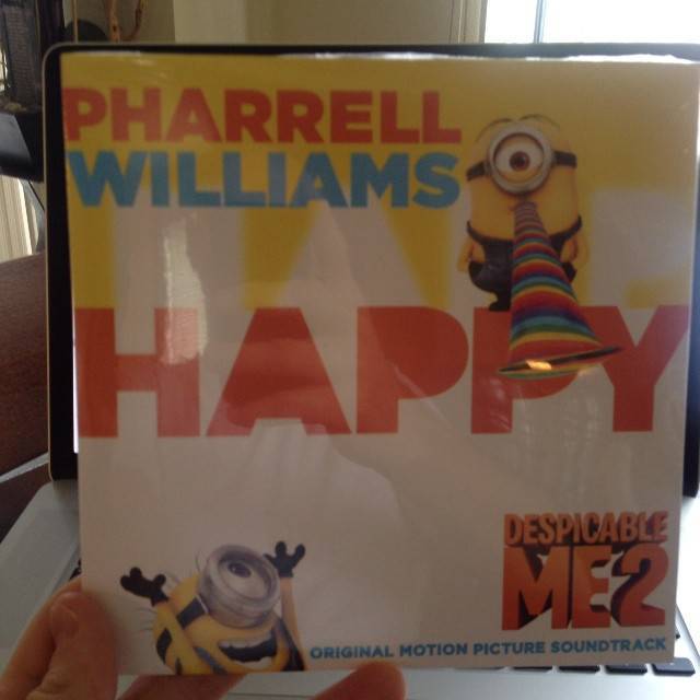 HAPPY - Pharrell Williams (feat. Minions) 